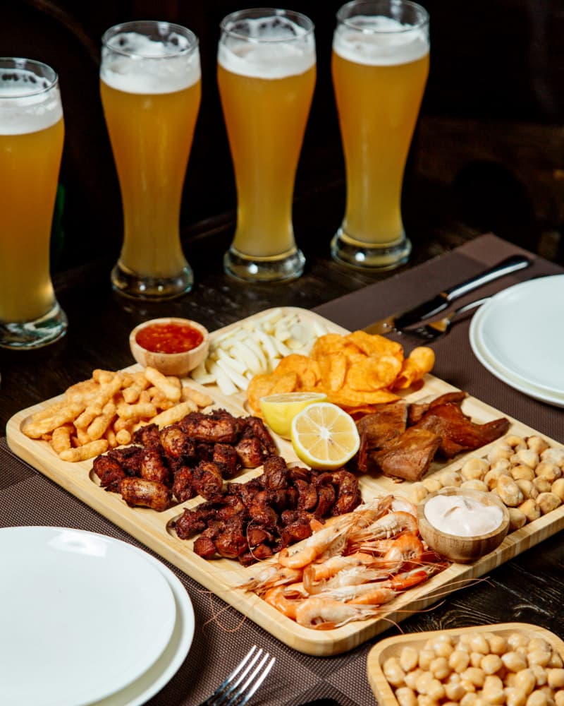 Por qué tu restaurante necesita su propia página web (y no solo redes sociales)